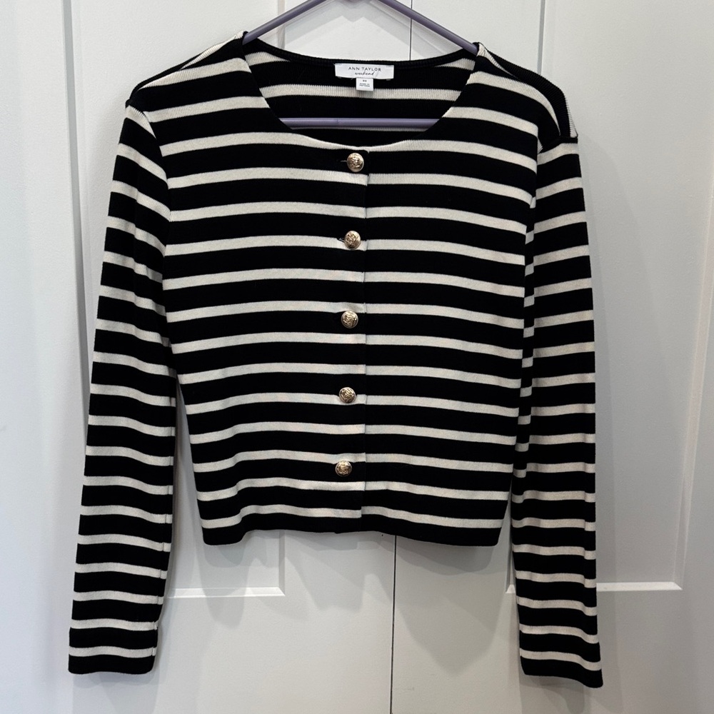 Ann Taylor Weekend Black & White Striped Button-Front Cardigan